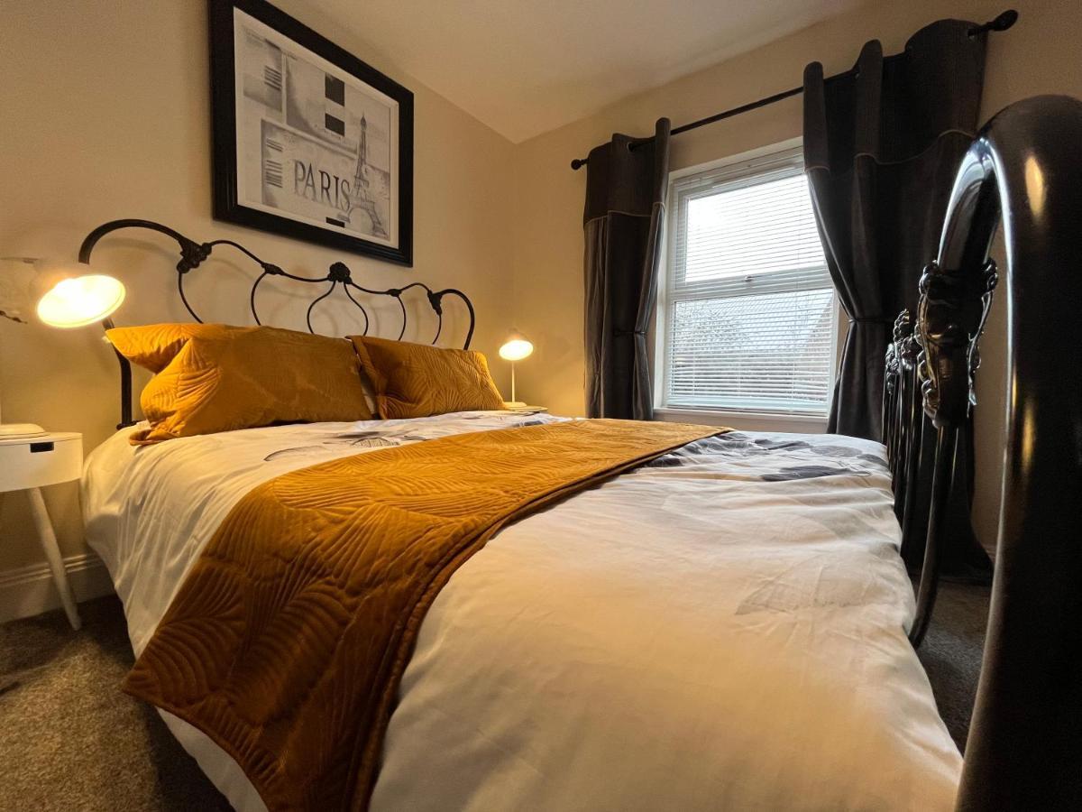 York Centre 2 Bedroom Renovated Flat, 8 Escrick Street 외부 사진