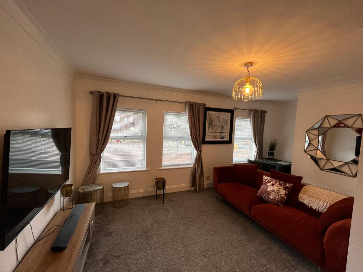York Centre 2 Bedroom Renovated Flat, 8 Escrick Street 외부 사진